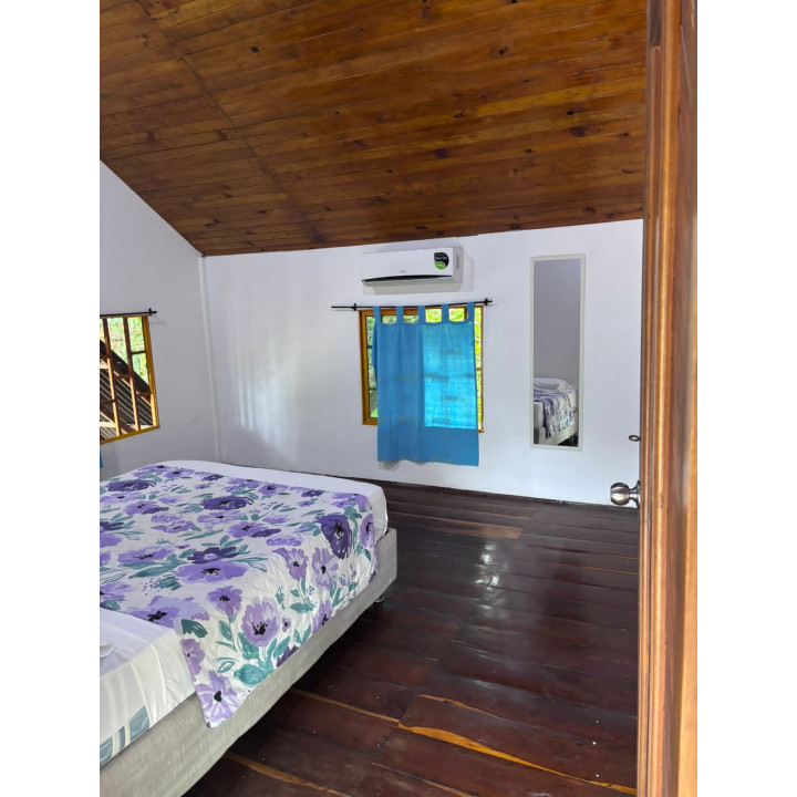 Caba&ntilde;a peque&ntilde;a
