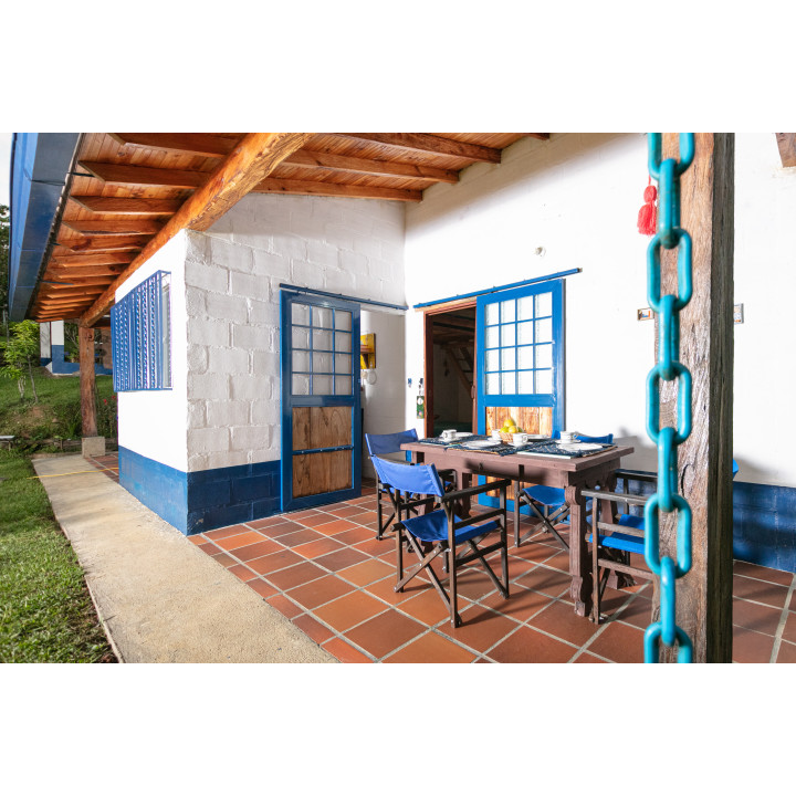 Caba&ntilde;a peque&ntilde;a
