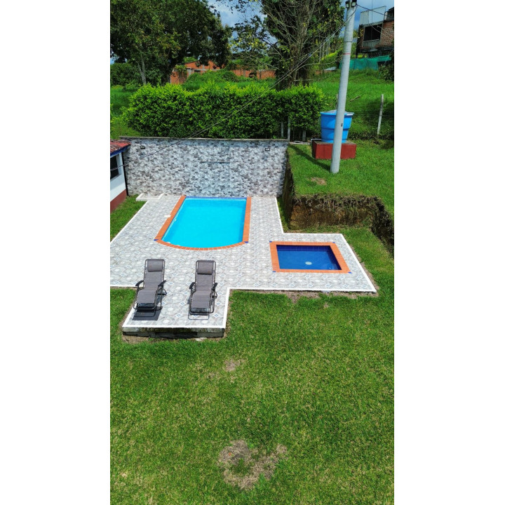 Finca con piscina