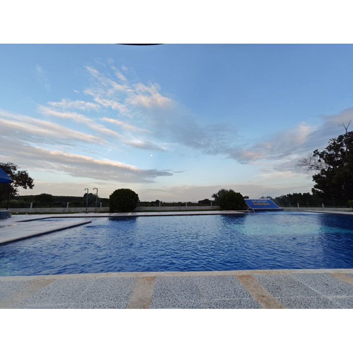 Finca con piscina